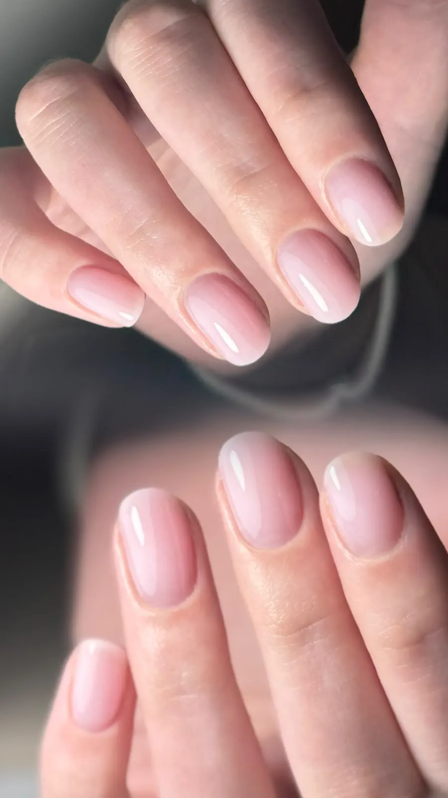 Natuurlijke BIAB-nagels in een zachte roze tint, gezet bij SalonbyFlow in Zijtaart